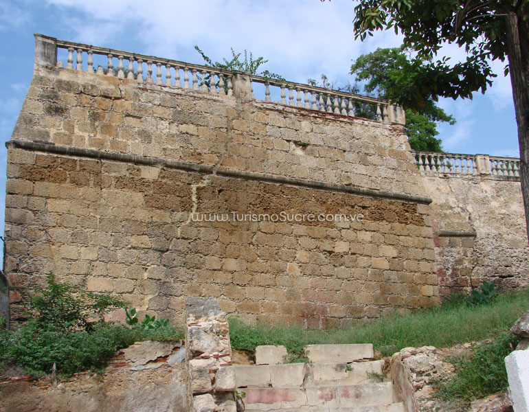 Castillo Santa Maria - Turismo Sucre